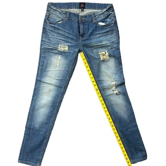 2b bebe Jeans Women's Size 30 Dark Wash Ripped Lace Distressed Denim Jeans - Picture 8 of 9